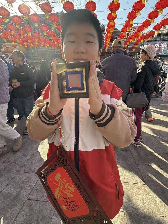 去圖書(shū)館、書(shū)店、廟會(huì)、市集“閱啟新春”，北京年味書(shū)香濃