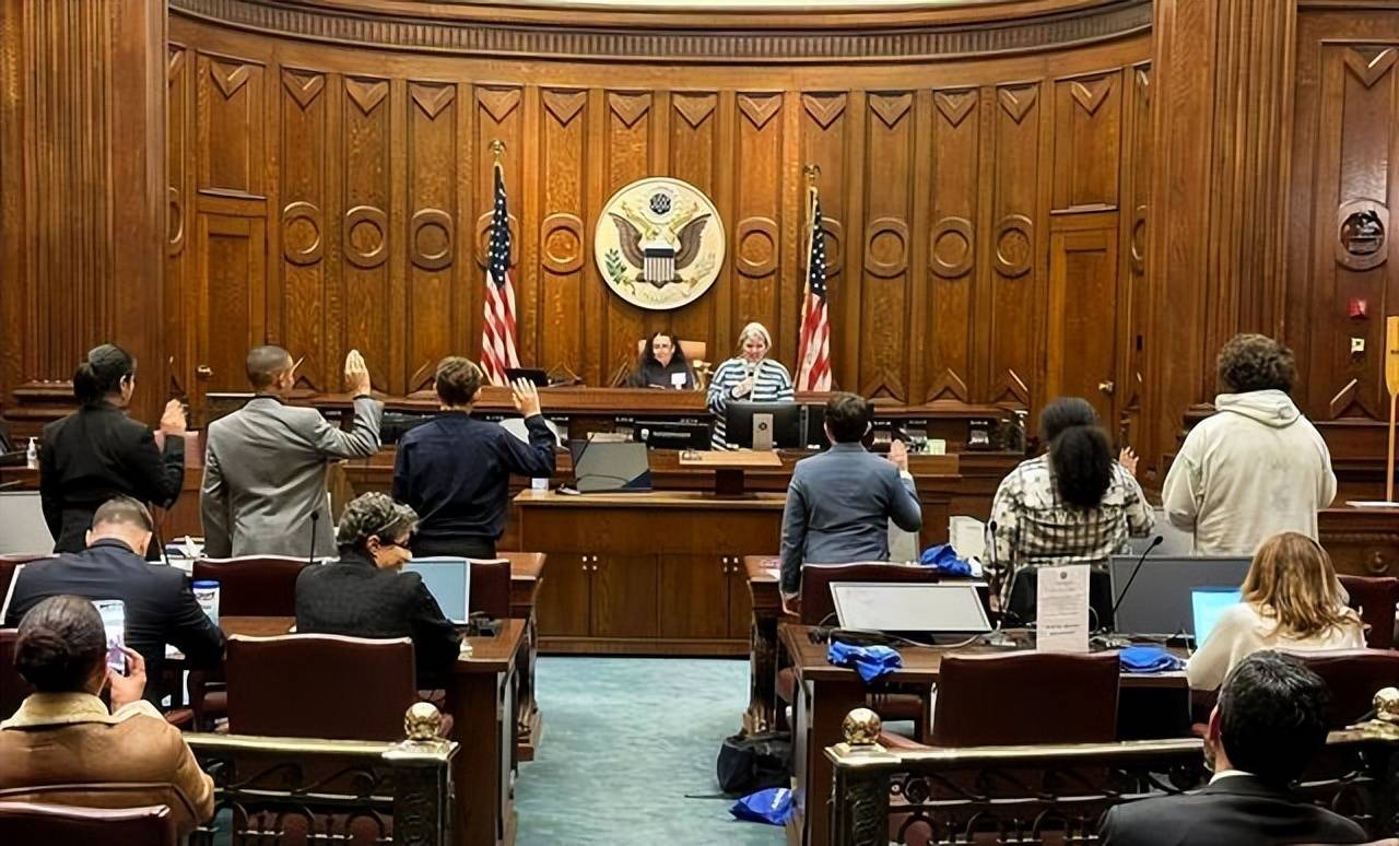 原創(chuàng)美國那么亂，富豪為何不移民東方？明明治安更好，背后真相太現(xiàn)實(shí)