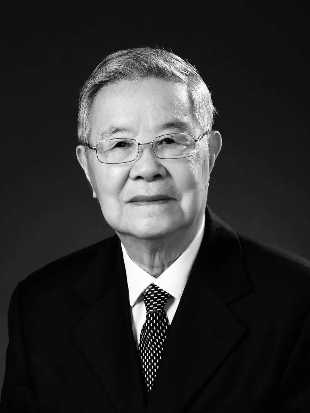 清華大學(xué)發(fā)布訃告