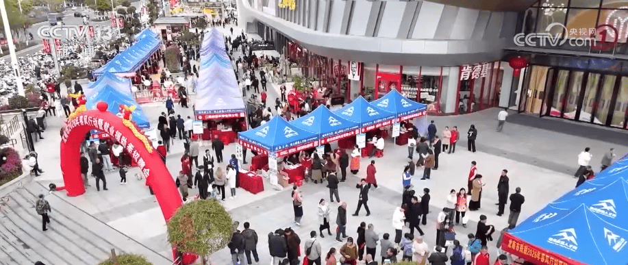 招聘會開在“家門口” 搭建對接橋梁為求職者送上別樣“新春就業(yè)禮”