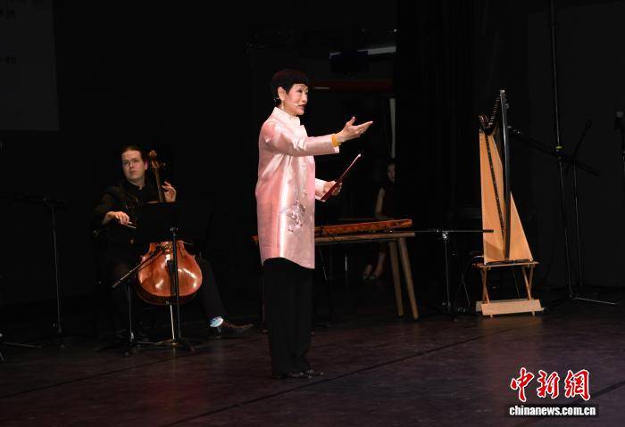 “穿越詩歌的星空”詩歌音樂會(huì)亮相巴黎