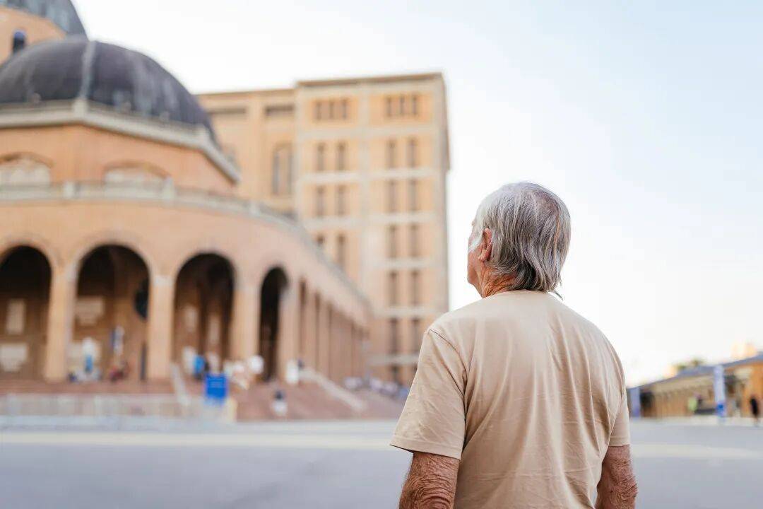 銀發(fā)留學(xué)，正在悄然興起