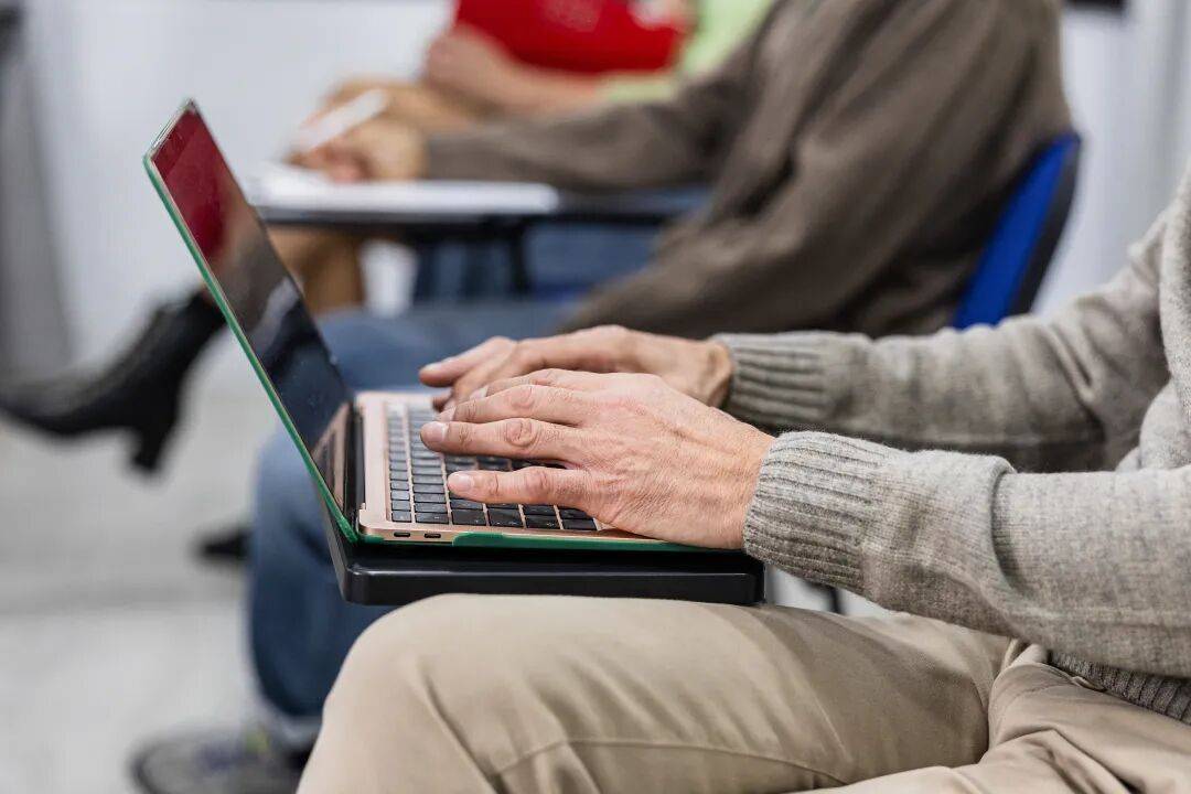 銀發(fā)留學(xué)，正在悄然興起