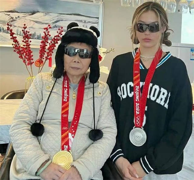 原創(chuàng)央視男主持惹爭(zhēng)議！采訪谷愛凌挨罵，網(wǎng)友批評(píng)他冷漠且不尊重女性