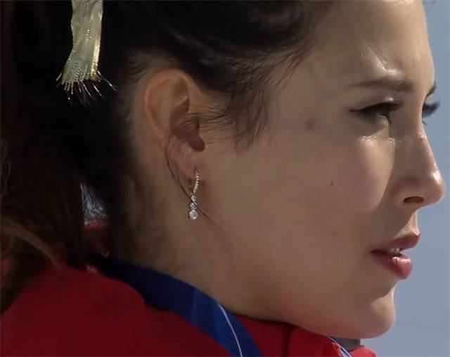 原創(chuàng)央視男主持惹爭(zhēng)議！采訪谷愛凌挨罵，網(wǎng)友批評(píng)他冷漠且不尊重女性