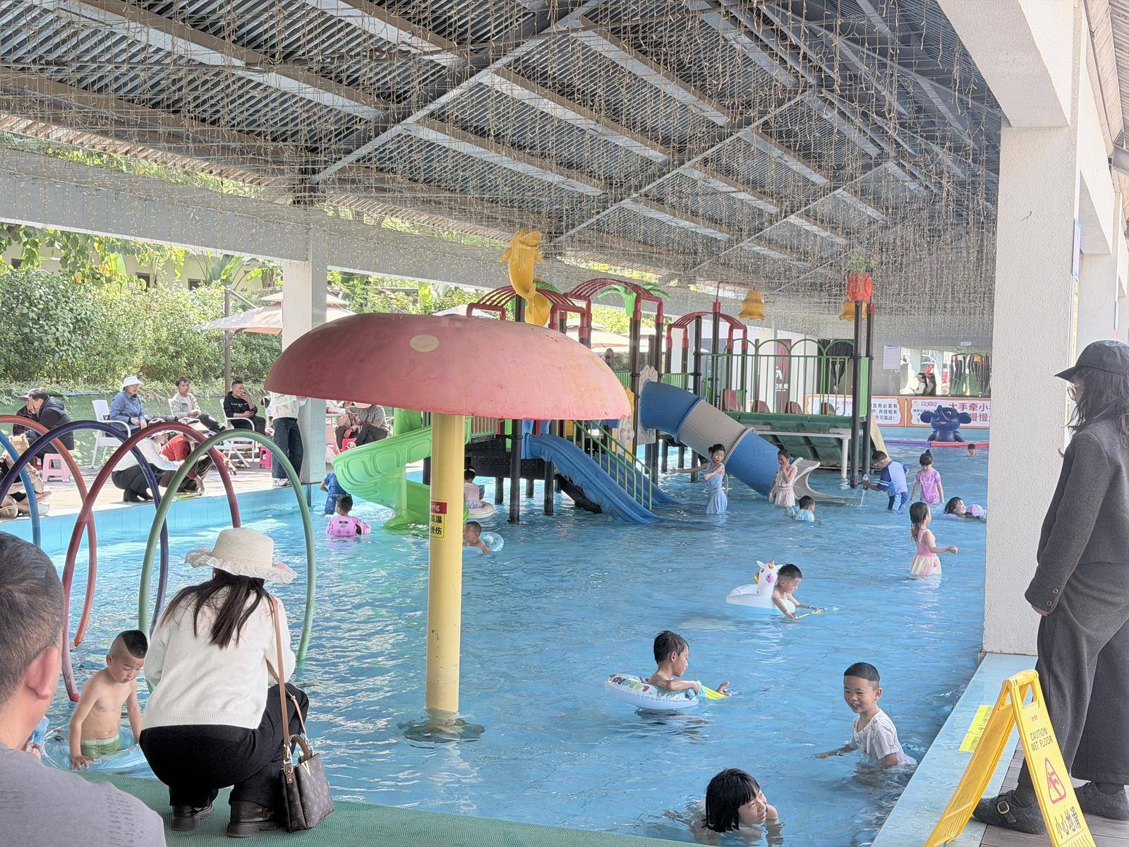 保山昌寧：馬年新春暖泉迎客，溫泉旅游熱力十足