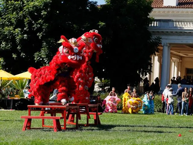 美國(guó)亨廷頓圖書館慶祝中國(guó)春節(jié)