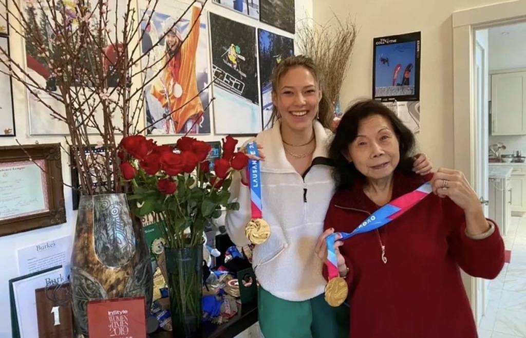 深一度｜谷愛凌，一朵綻放女性風(fēng)采的雪中玫瑰