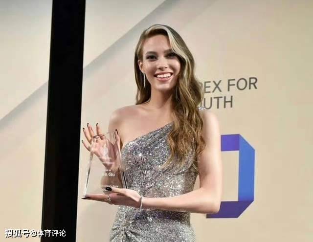 原創(chuàng)谷愛凌是奧運(yùn)冠軍！是社交達(dá)人！也是斯坦福+牛津大學(xué)的雙料學(xué)霸