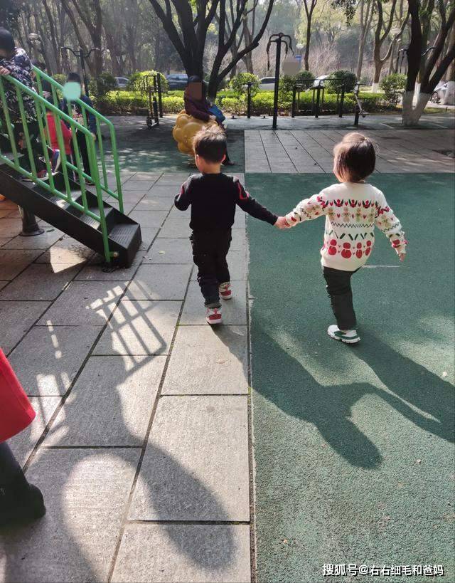 原創(chuàng)畢業(yè)后家長群別退：為什么轉(zhuǎn)了一圈，最后還是和中學(xué)同學(xué)結(jié)婚了？