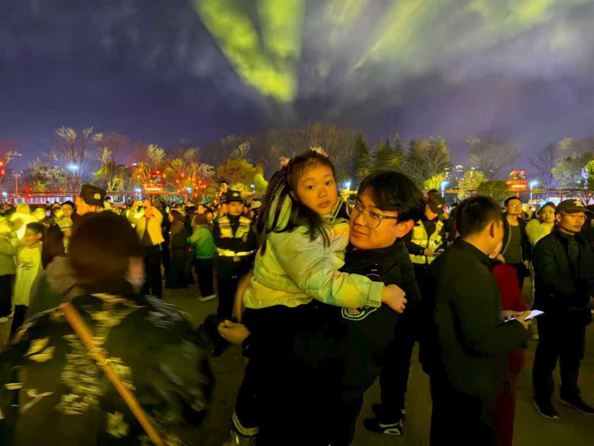 緊急救援、快速破案、周到服務(wù)！武漢民警守護(hù)春節(jié)歡樂祥和