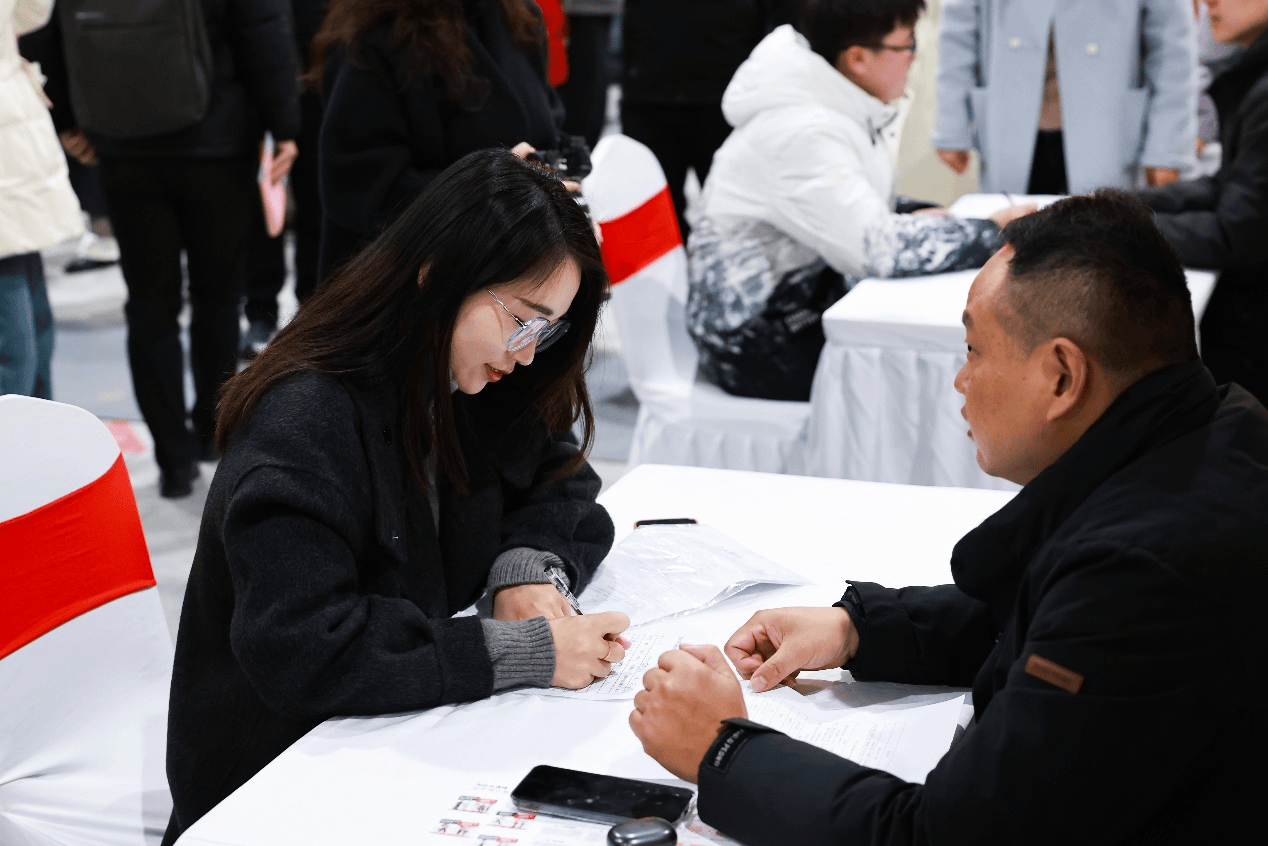 鹽城經(jīng)開(kāi)區(qū)2026年新春人才招聘（非遺）市集人氣火爆