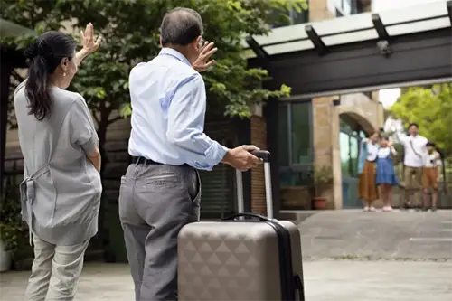 李某想快速“入籍”，被誘騙參加境外反華組織