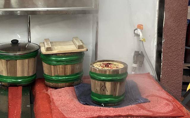 龍港年味生意經(jīng)：傳統(tǒng)美食如何“抓住”春節(jié)客群｜新春走基層