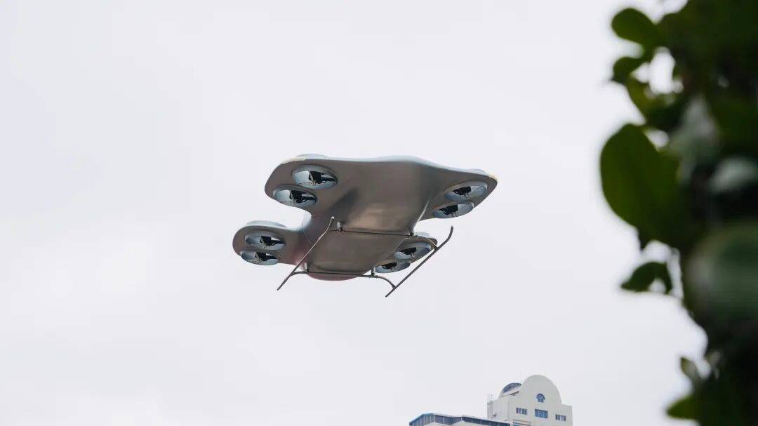 剛剛，飛行汽車現身武漢！