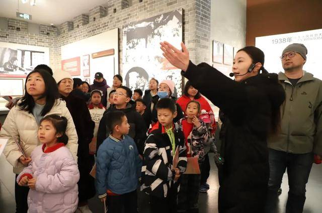 春節(jié)假期，北京市愛國主義教育基地迎來參觀熱潮