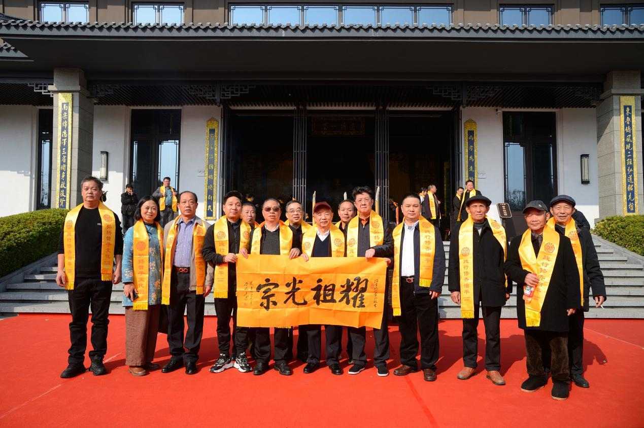 扎根人民 書(shū)法“五進(jìn)”——曾昭才先生的藝術(shù)堅(jiān)守與人民情懷