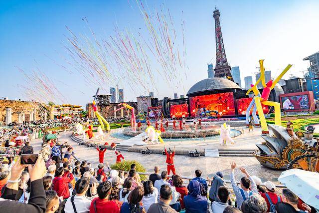 迎客破千萬(wàn)！這個(gè)春節(jié)，深圳旅游何以“馬力全開”？