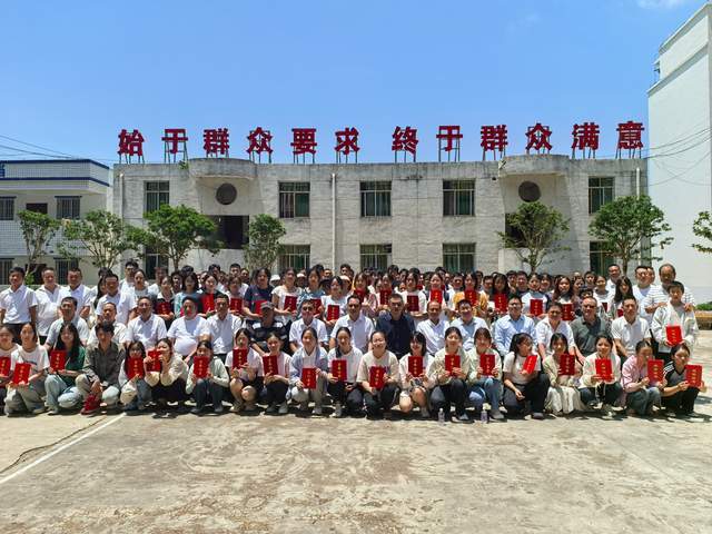 會(huì)東大學(xué)生回村“上崗” 這個(gè)寒假教育反哺雙向奔赴