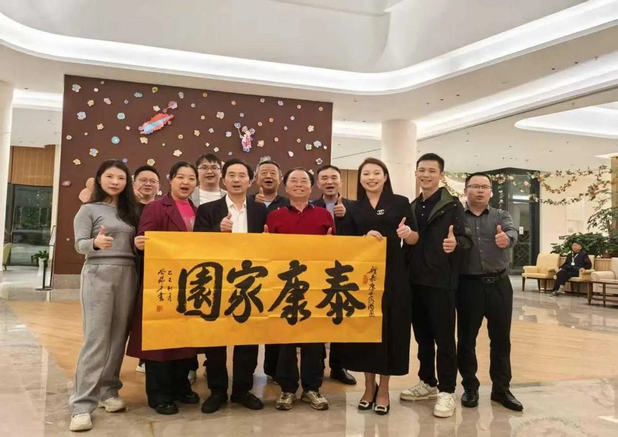 扎根人民 書(shū)法“五進(jìn)”——曾昭才先生的藝術(shù)堅(jiān)守與人民情懷