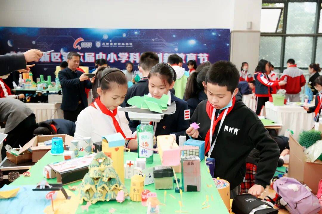 劉偉：警惕創(chuàng)新口號下的教育空心化—— 中小學(xué)雙基教育與創(chuàng)新教育協(xié)同發(fā)展的理性思考