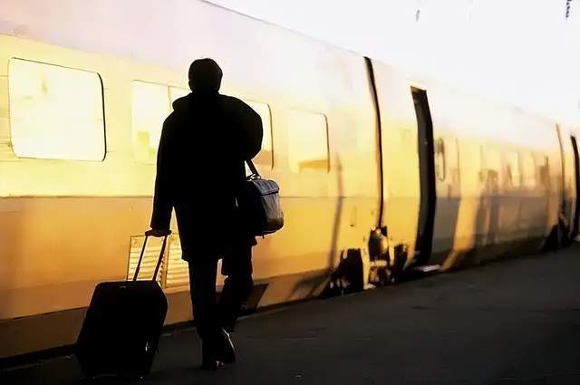 詩意江城：酒酣敘舊誼 茶余話新聞——詩人言為心聲詩歌近作欣賞