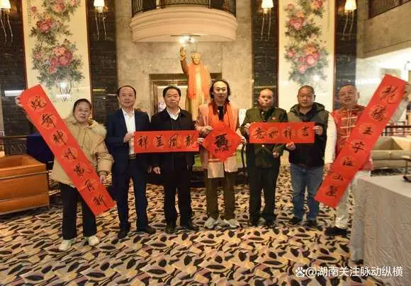 扎根人民 書(shū)法“五進(jìn)”——曾昭才先生的藝術(shù)堅(jiān)守與人民情懷