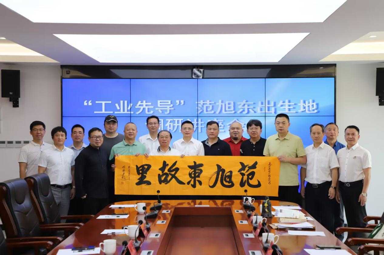 扎根人民 書(shū)法“五進(jìn)”——曾昭才先生的藝術(shù)堅(jiān)守與人民情懷