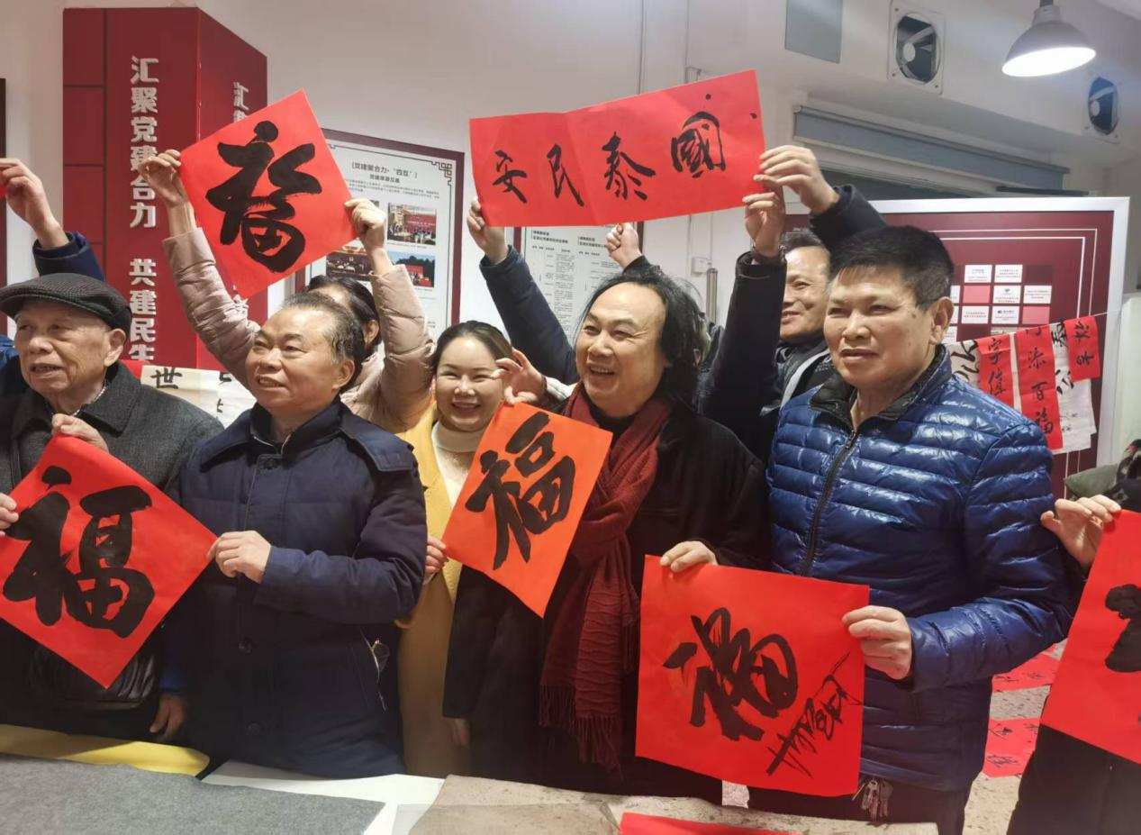 扎根人民 書(shū)法“五進(jìn)”——曾昭才先生的藝術(shù)堅(jiān)守與人民情懷