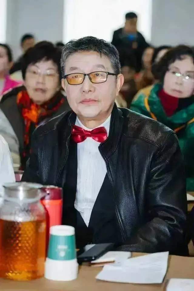 詩(shī)意江城：酒酣敘舊誼 茶余話(huà)新聞——詩(shī)人言為心聲詩(shī)歌近作欣賞