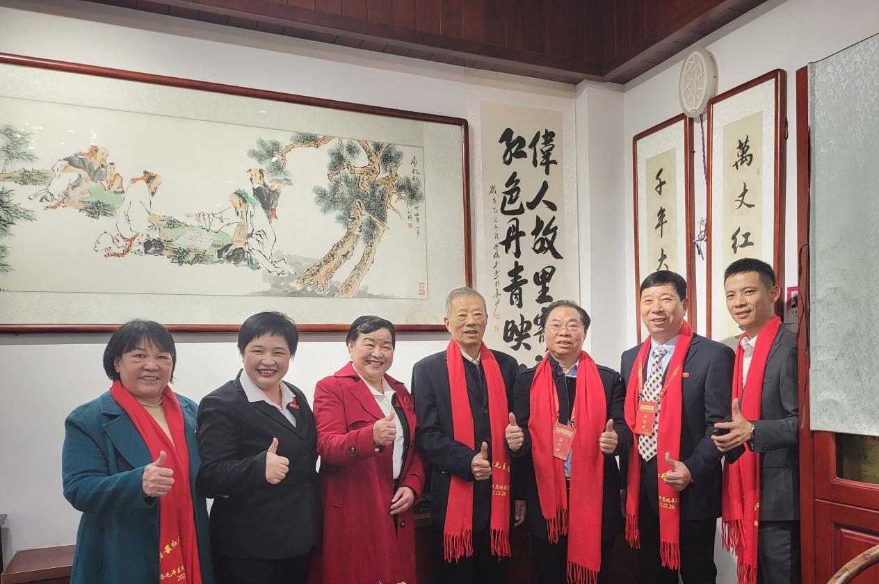 扎根人民 書(shū)法“五進(jìn)”——曾昭才先生的藝術(shù)堅(jiān)守與人民情懷