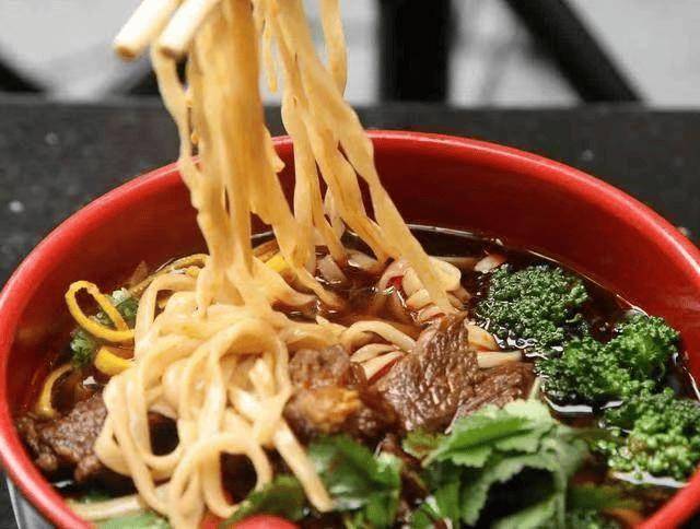 全程駐扎安寧拍攝！跟著央視新春大劇《好好的時光》尋味昆鋼美食~