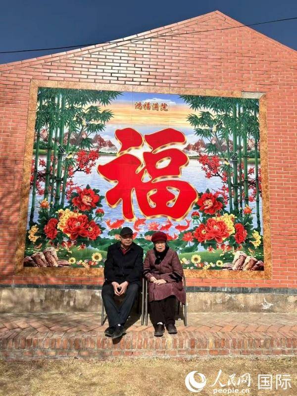 三代同堂 內(nèi)蒙古旅游過(guò)大年