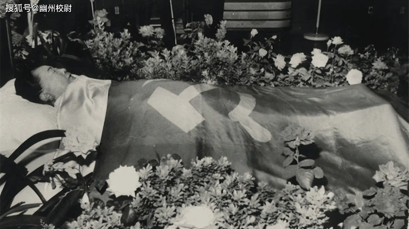 原創(chuàng)建國(guó)后我國(guó)舉行的6次國(guó)葬，其中一位是女性，他們分別是誰(shuí)？