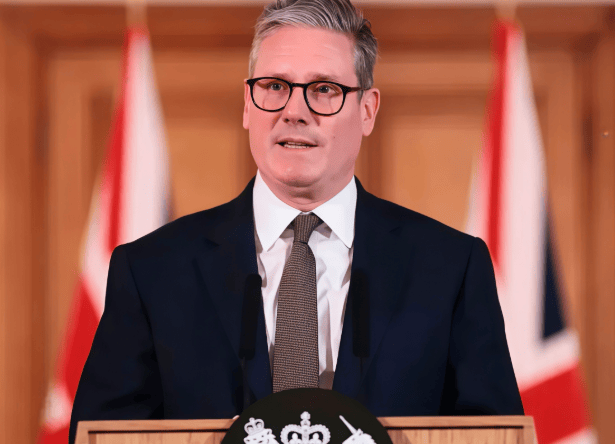 原創(chuàng)中英簽下45億大單后，英國突然對華出手，中企被拉黑，外交部反擊