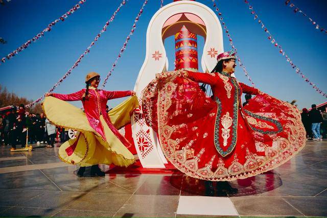 莫斯科與北京首次雙城聯(lián)動共迎春天，逾50萬人在京感受莫斯科文化與美食