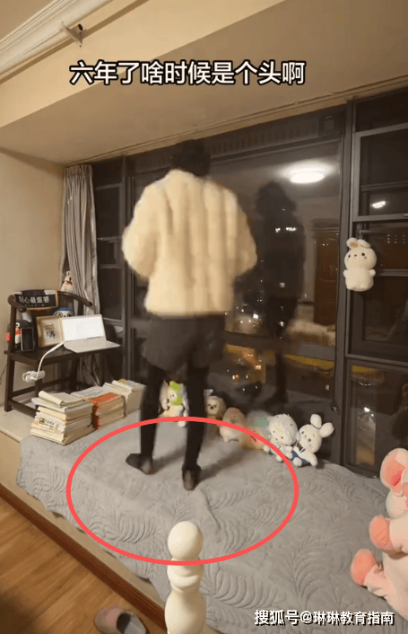 原創(chuàng)“考研6年，卻敗給了一條黑褲襪”，90后女生活成研王爺，一邊后悔一邊啃老