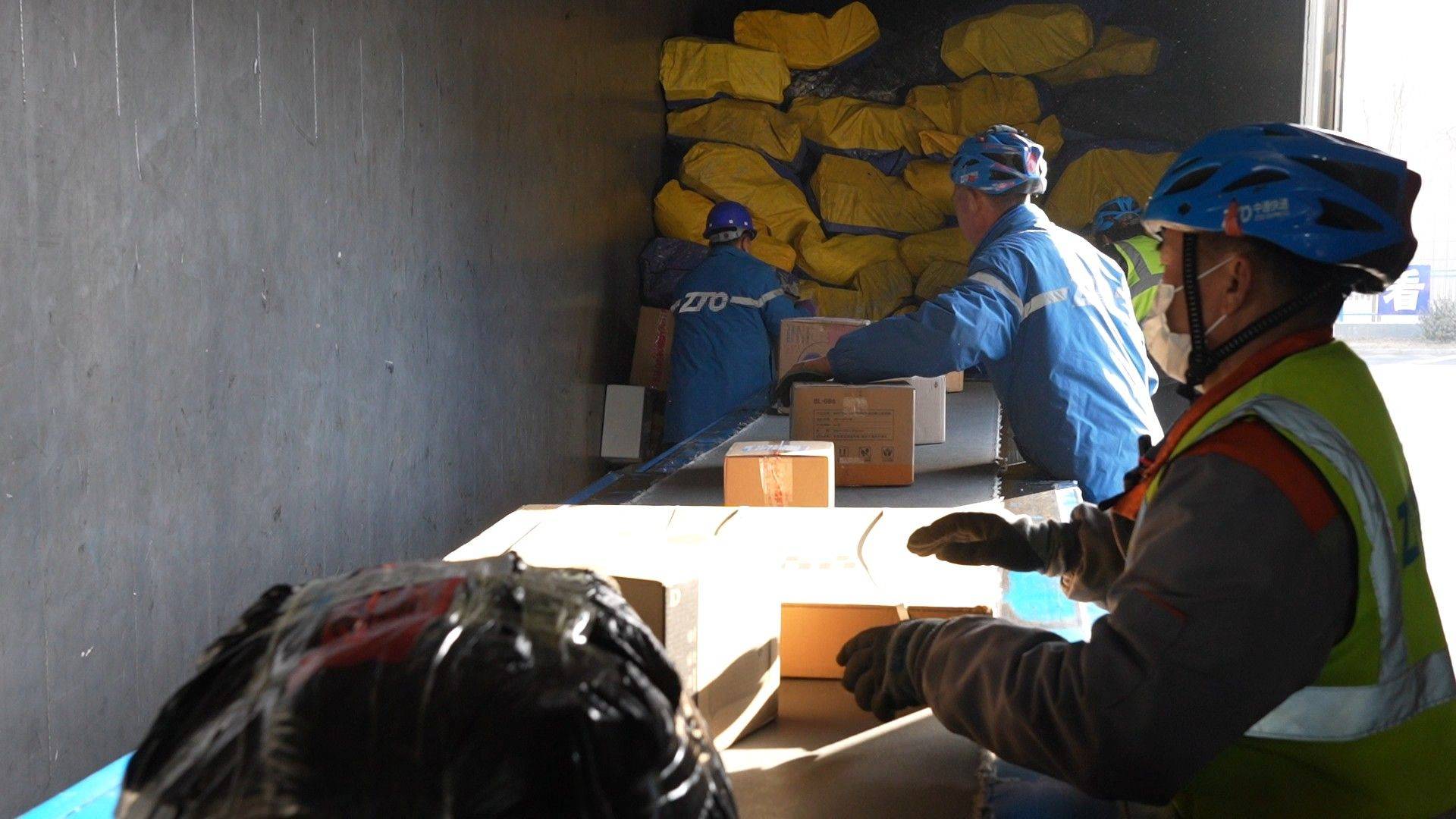 寧夏四成以上快遞業(yè)務(wù)量在賀蘭完成吞吐