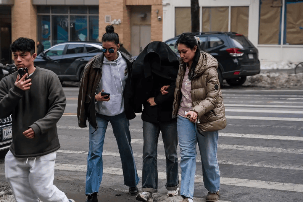 又？哥倫比亞大學(xué)指控ICE撒謊進(jìn)入宿舍拘留阿塞拜疆留學(xué)生！紐約市長(zhǎng)交涉釋放