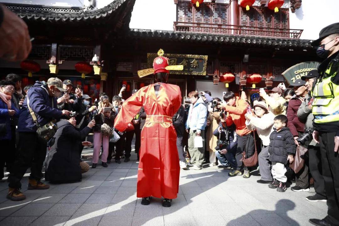 租賃開(kāi)始跑通人形機(jī)器人落地第一公里