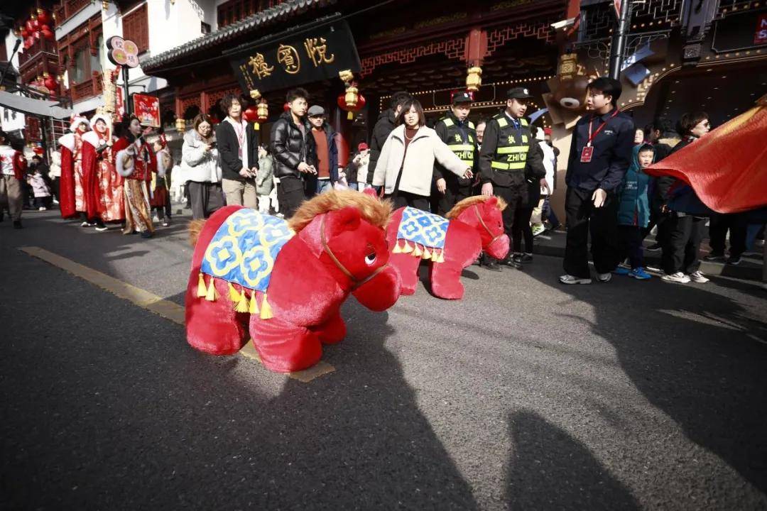 租賃開(kāi)始跑通人形機(jī)器人落地第一公里