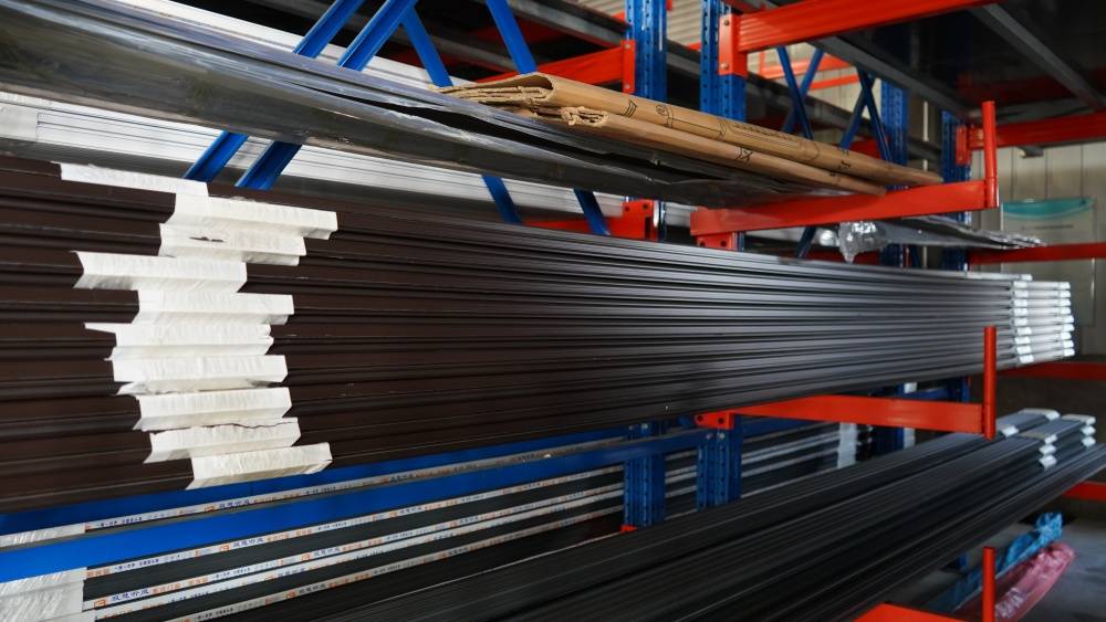 聊聊性價比高的陽臺系統(tǒng)門窗，系統(tǒng)門窗定制哪家比較靠譜