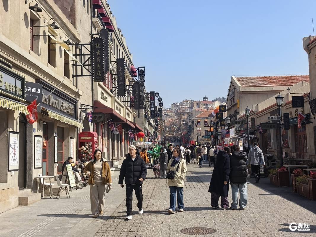 春節(jié)假期過(guò)后，青島老城文化旅游區(qū)依然“人從眾”