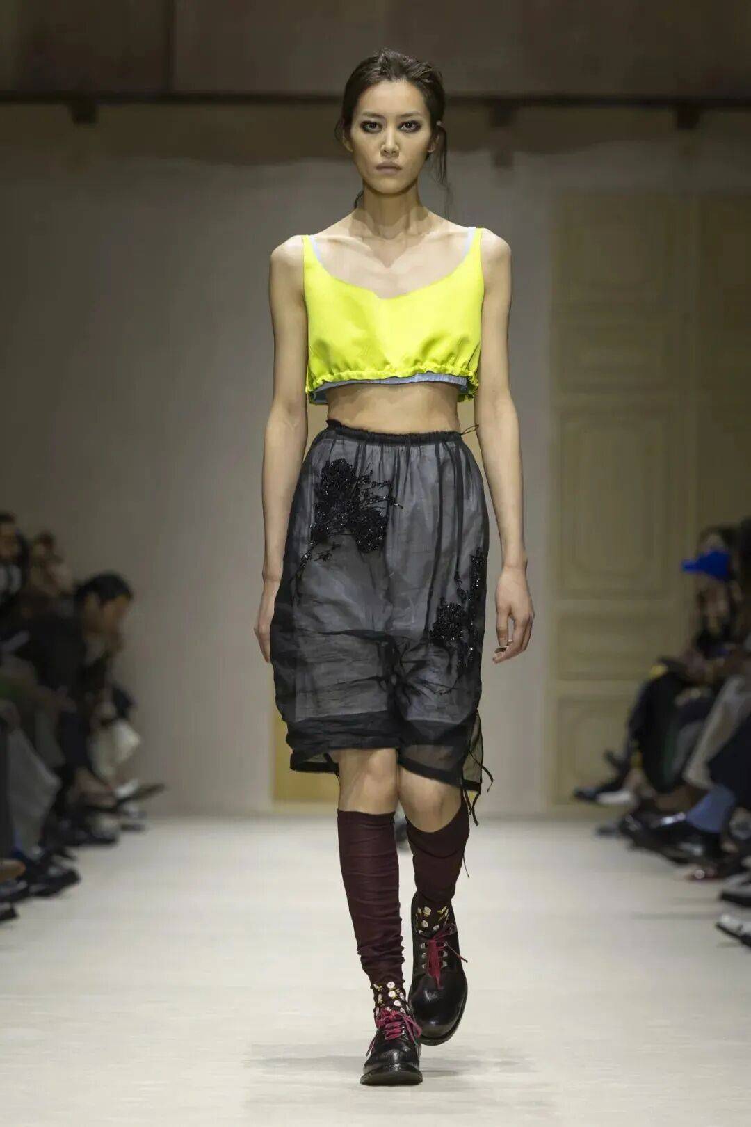 十五位女性，六十套造型，Prada 如何理解穿著