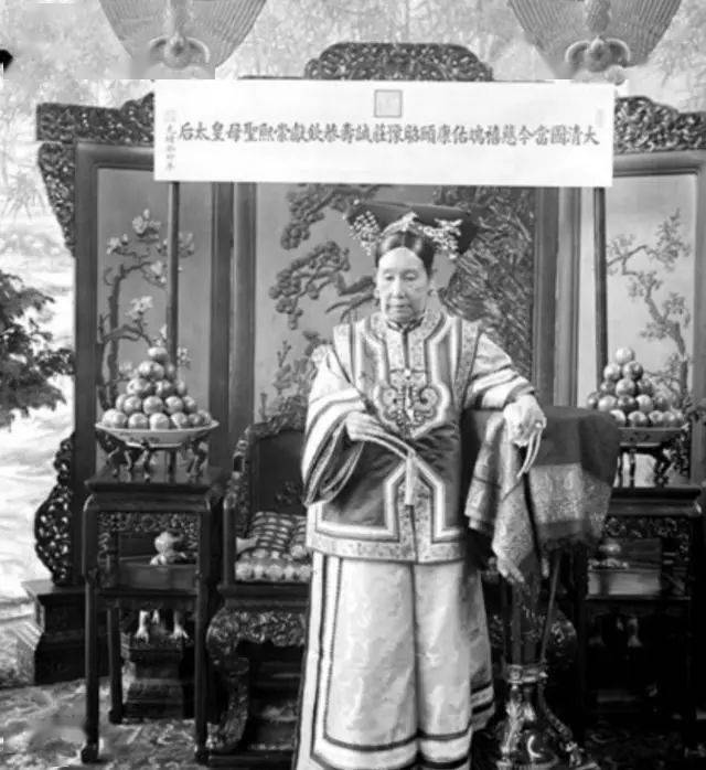 慈禧太后“真實照片”被美國博物館收藏至今，這才是她真正的樣子