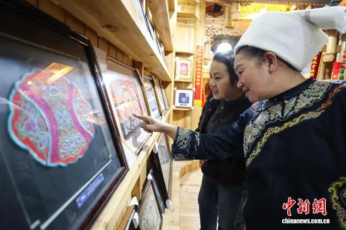 （新春走基層）探訪中國刺繡的“活化石”——水族馬尾繡制作技藝