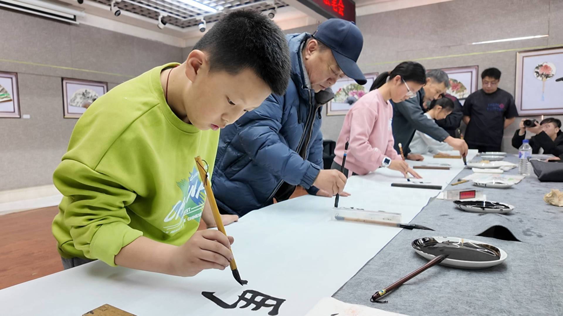 蛟河市舉辦2026年元宵節(jié)“猜謎結(jié)緣 老少同書”書法筆會