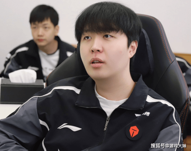 原創(chuàng)Kanavi直播表示想念中國(guó)，有時(shí)間一定要回去吃美食，網(wǎng)友紛紛讓他別來