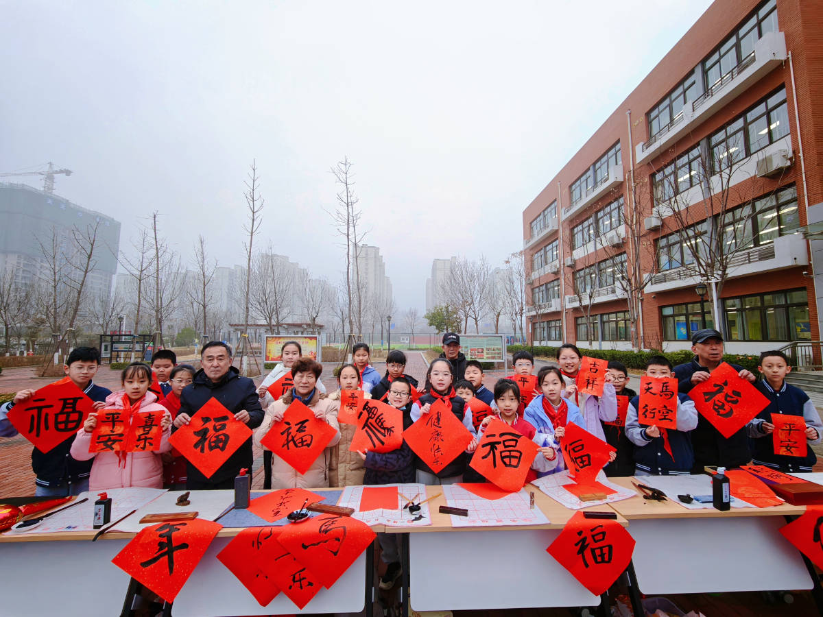 策馬春風里，追“鋒”少年行，經綸小學開學典禮來啦！