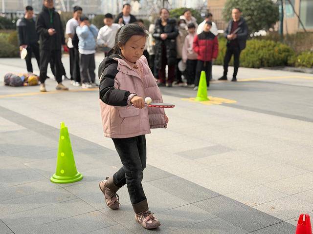 鄭州這所小學(xué)將開學(xué)前的收心會開在了社區(qū)里……